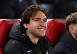 雷竞技电竞-重回意甲？隆戈：米兰在考虑签基耶萨，蒙卡达与其经纪人关系密切